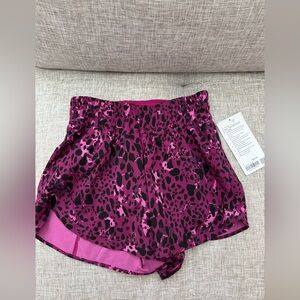 Track that short size 6 Lululemon